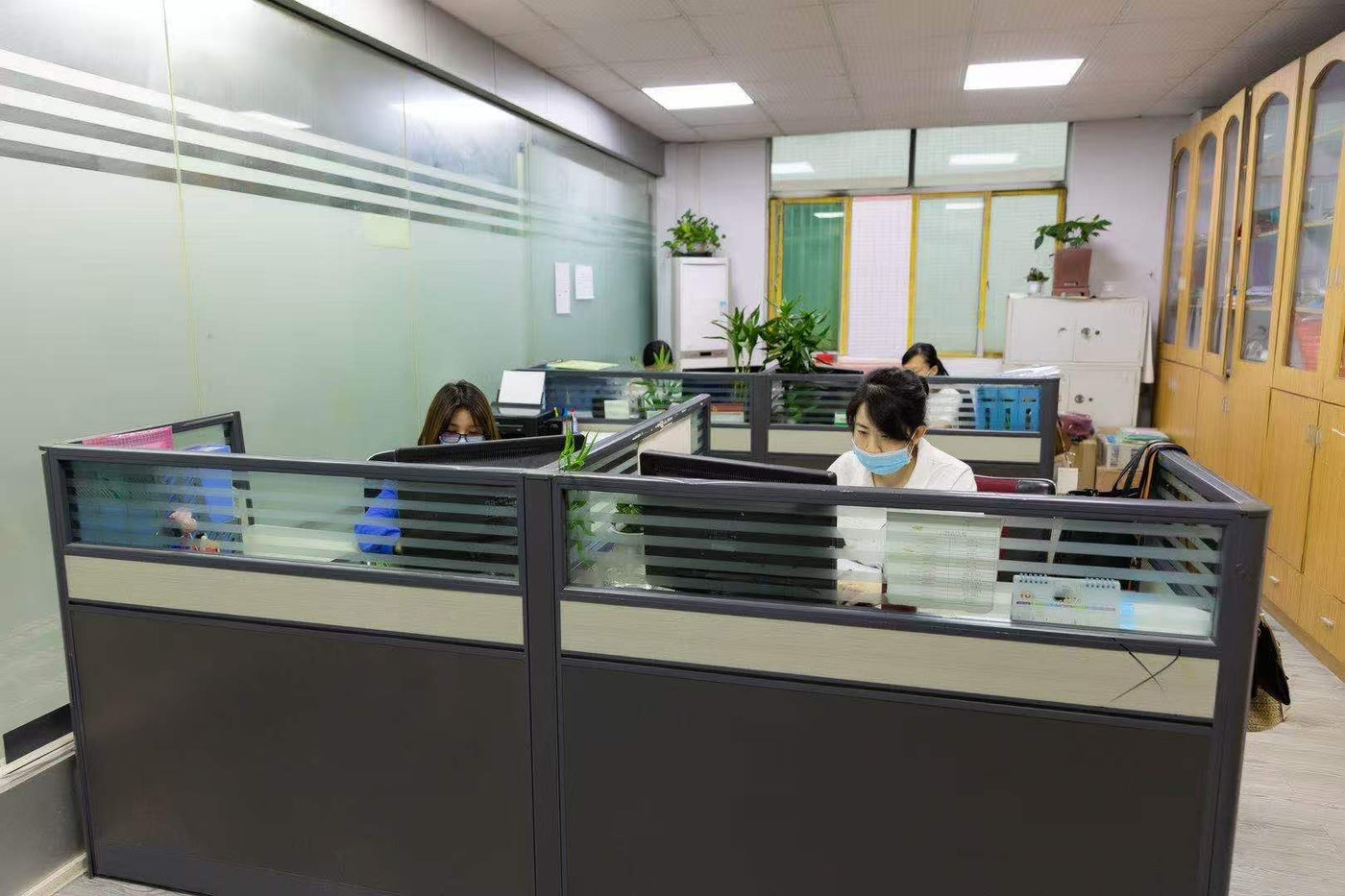 <strong>Producción especializada en China 🇨🇳 con oficinas y atención al cliente desde España 🇪🇸 </strong>